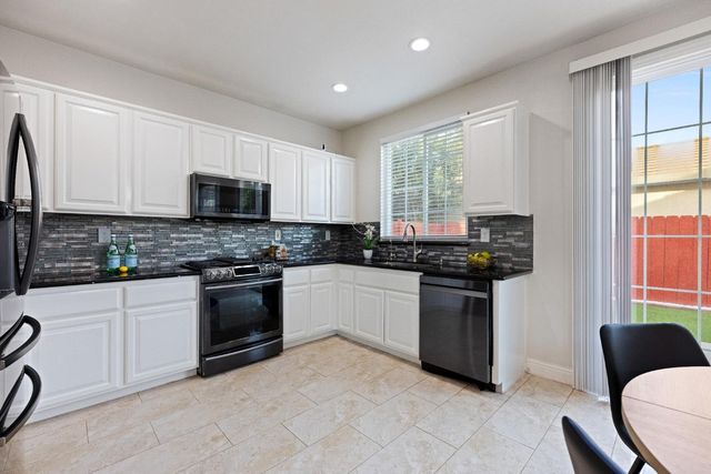 5533 Brook Falls Ct, Stockton, CA 95219