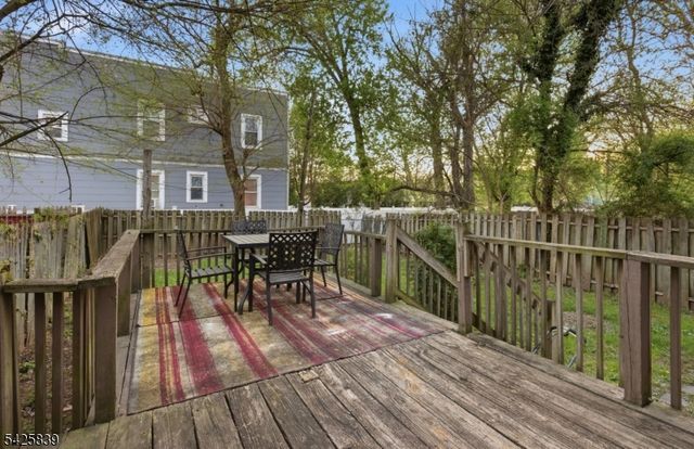 83 Hamilton St, East Orange City, NJ 07017