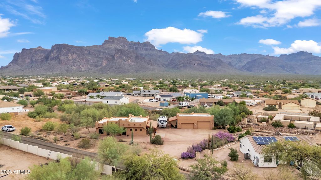 613 S VAL VISTA Road, Apache Junction, AZ 85119