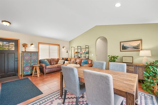 2412 W North Street, Bellingham, WA 98225