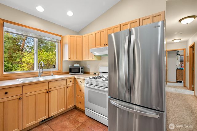 2412 W North Street, Bellingham, WA 98225