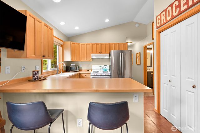 2412 W North Street, Bellingham, WA 98225