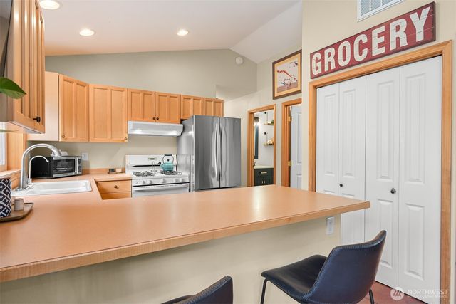 2412 W North Street, Bellingham, WA 98225