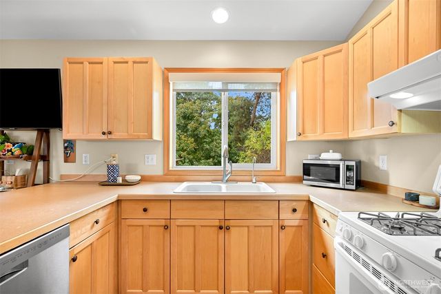 2412 W North Street, Bellingham, WA 98225