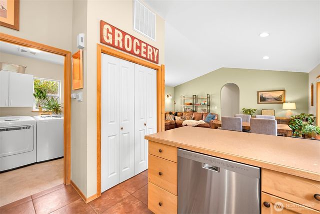 2412 W North Street, Bellingham, WA 98225