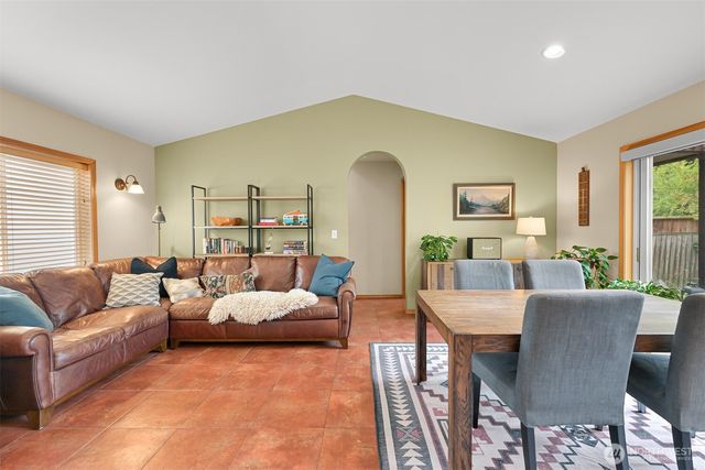 2412 W North Street, Bellingham, WA 98225
