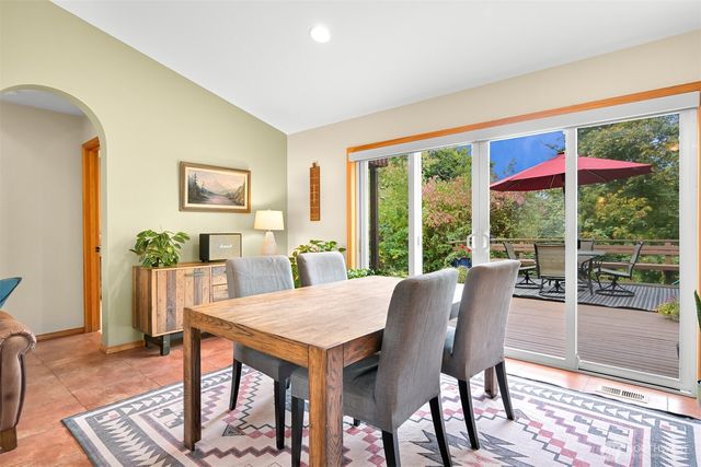 2412 W North Street, Bellingham, WA 98225