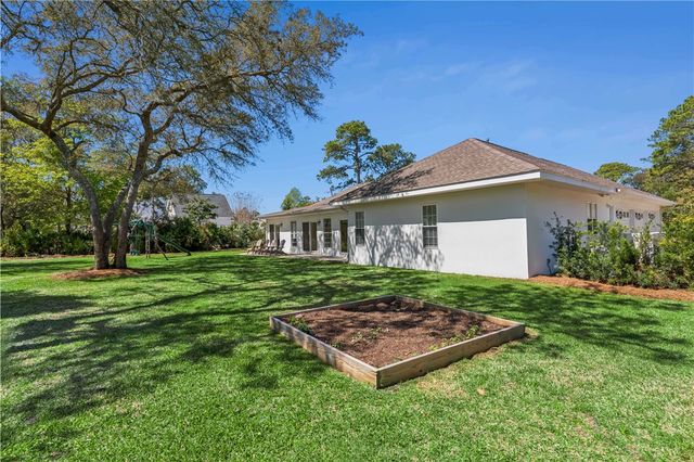 107 Biltmore Street, St Simons Island, GA 31522