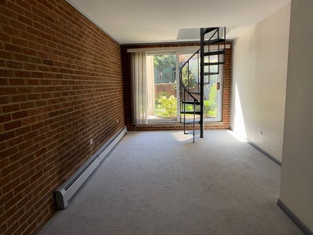 950 Washington Boulevard 109, Oak Park, IL 60302