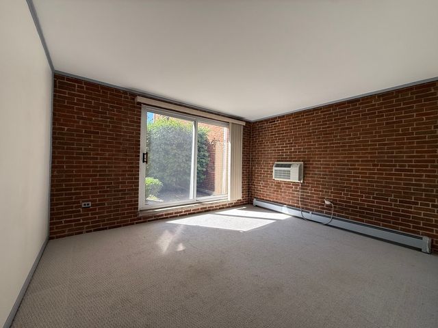 950 Washington Boulevard 109, Oak Park, IL 60302