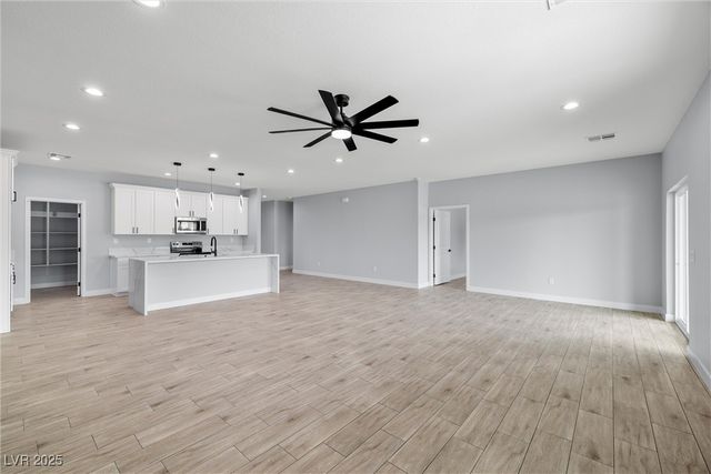 421 West Amarillo Avenue, Pahrump, NV 89048