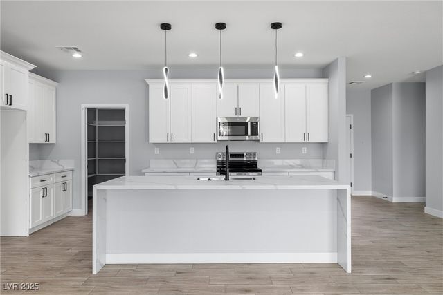 421 West Amarillo Avenue, Pahrump, NV 89048