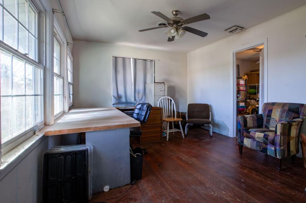 Image 12 of property listing at 3942 E Marcus Avenue, Friant, CA 93626