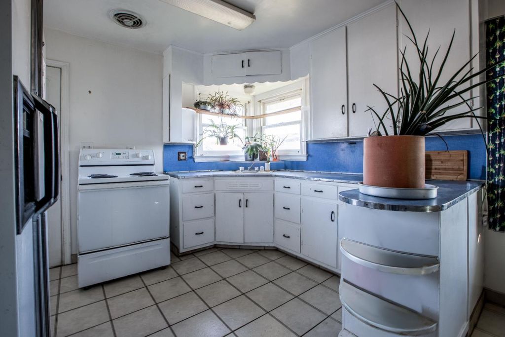 Image 18 of property listing at 3942 E Marcus Avenue, Friant, CA 93626