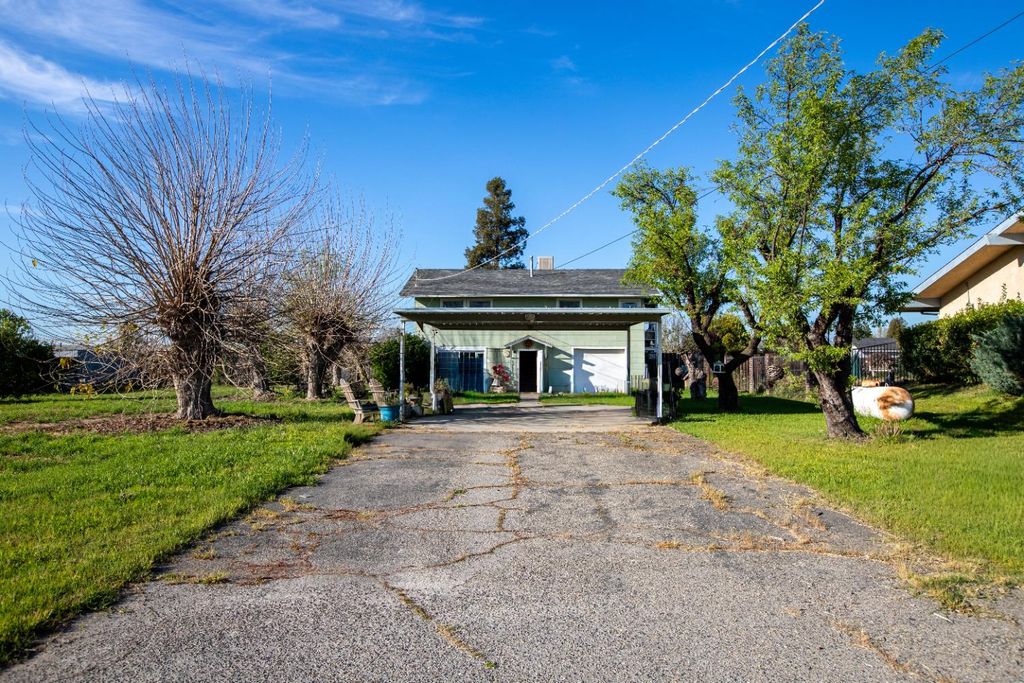 Image 2 of property listing at 3942 E Marcus Avenue, Friant, CA 93626