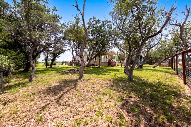 1448 PRIVATE ROAD 1518, Bandera, TX 78003