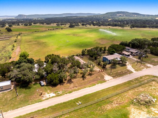 1448 PRIVATE ROAD 1518, Bandera, TX 78003