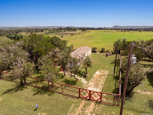 1448 PRIVATE ROAD 1518, Bandera, TX 78003