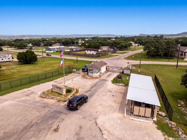 1448 PRIVATE ROAD 1518, Bandera, TX 78003