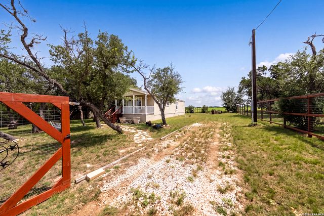 1448 PRIVATE ROAD 1518, Bandera, TX 78003