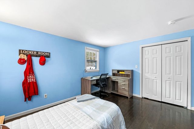 54 Methuen Rd, Dracut, MA 01826