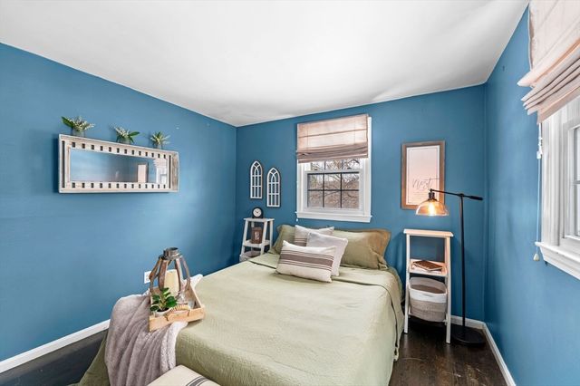 54 Methuen Rd, Dracut, MA 01826