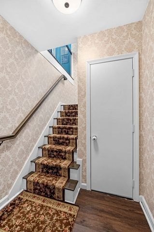 54 Methuen Rd, Dracut, MA 01826