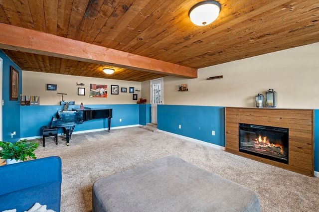 54 Methuen Rd, Dracut, MA 01826