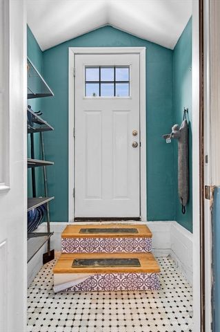 54 Methuen Rd, Dracut, MA 01826