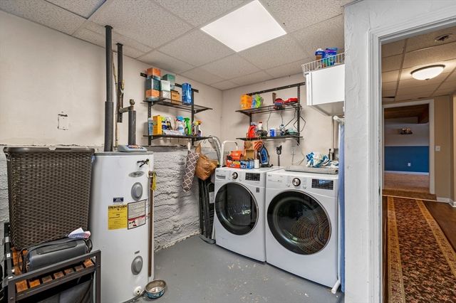 54 Methuen Rd, Dracut, MA 01826