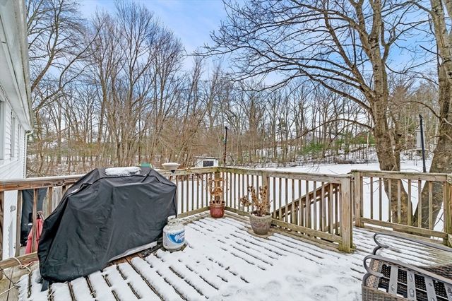 54 Methuen Rd, Dracut, MA 01826