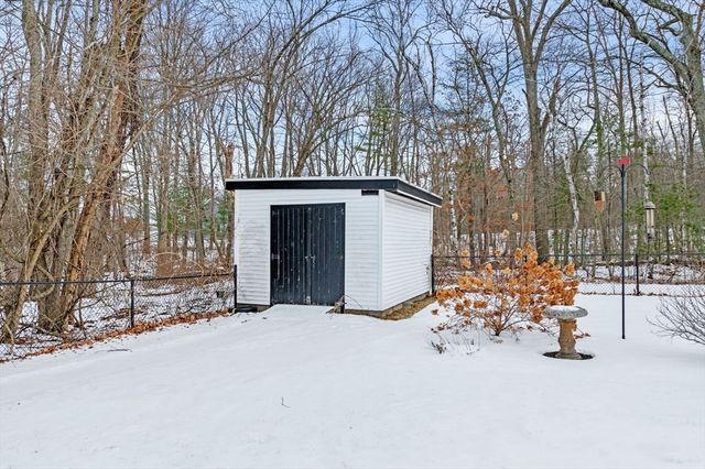 54 Methuen Rd, Dracut, MA 01826