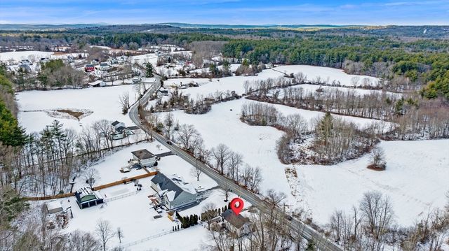 54 Methuen Rd, Dracut, MA 01826