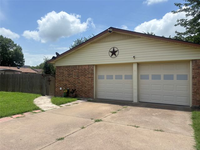 1601 24th Avenue, Mineral Wells, TX 76067
