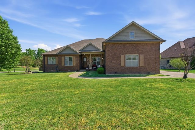 605 Concord Dr, Gallatin, TN 37066