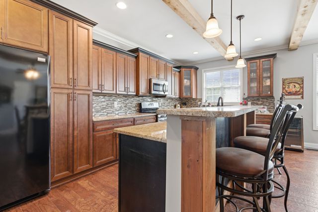 605 Concord Dr, Gallatin, TN 37066
