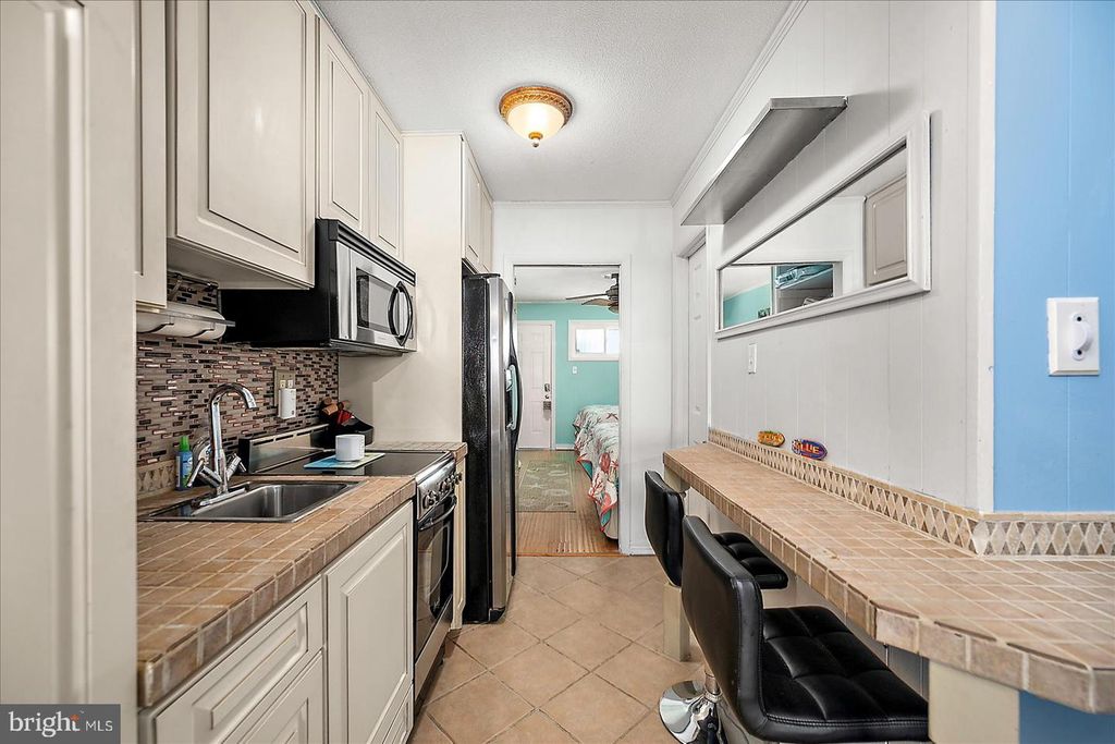 Image 11 of property listing at 504 ROBIN DR #69, Ocean City, MD 21842