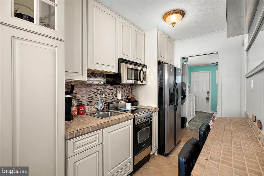 Image 12 of property listing at 504 ROBIN DR #69, Ocean City, MD 21842