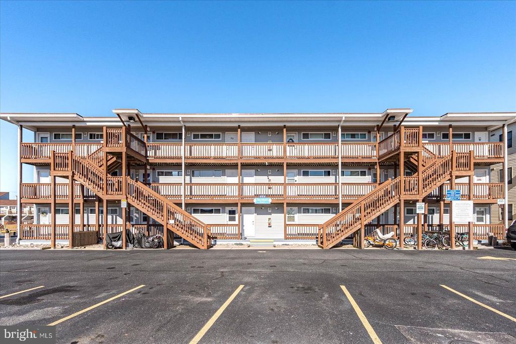 Image 3 of property listing at 504 ROBIN DR #69, Ocean City, MD 21842