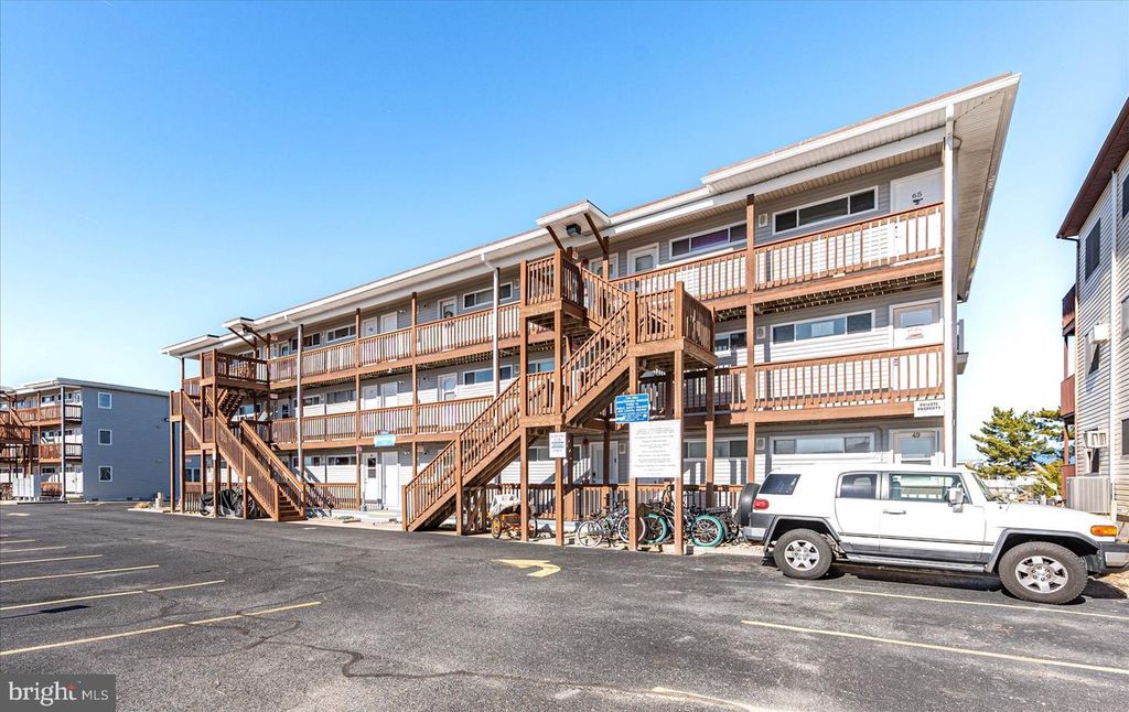 Image 37 of property listing at 504 ROBIN DR #69, Ocean City, MD 21842