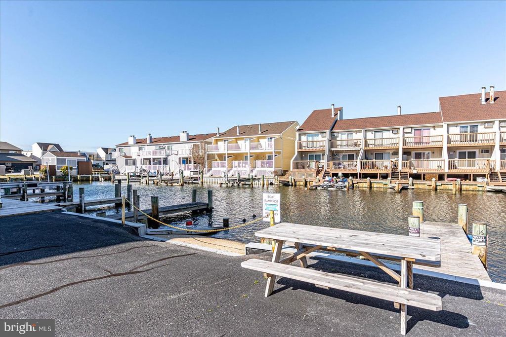 Image 41 of property listing at 504 ROBIN DR #69, Ocean City, MD 21842