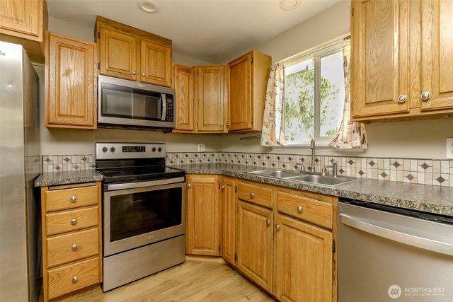 16904 18th Avenue E, Spanaway, WA 98387