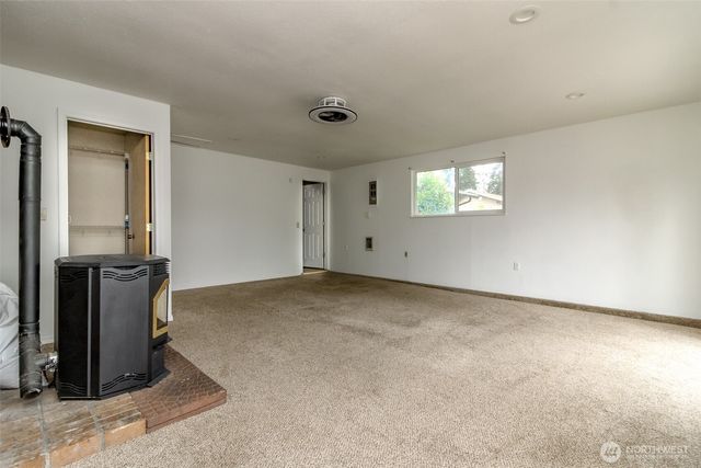 16904 18th Avenue E, Spanaway, WA 98387