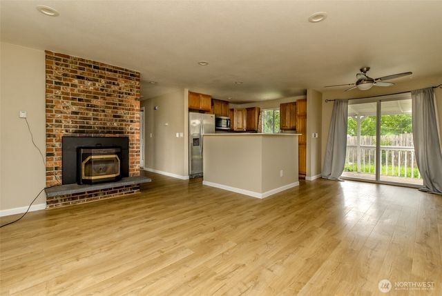 16904 18th Avenue E, Spanaway, WA 98387