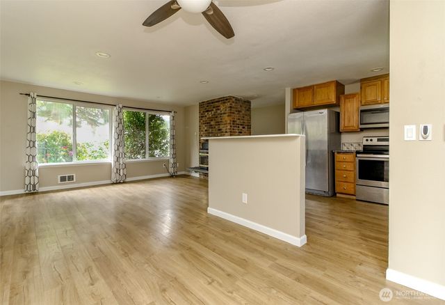 16904 18th Avenue E, Spanaway, WA 98387