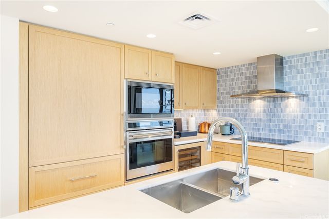 223 Saratoga Road 1619, Honolulu, HI 96815