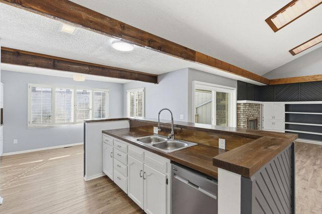 3460 E Catalpa Street, Springfield, MO 65809