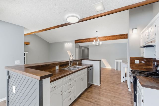 3460 E Catalpa Street, Springfield, MO 65809