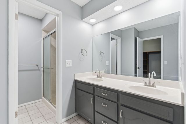 3460 E Catalpa Street, Springfield, MO 65809