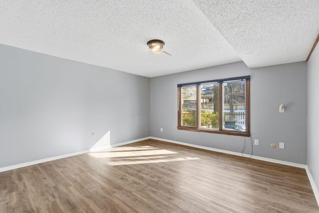 3460 E Catalpa Street, Springfield, MO 65809